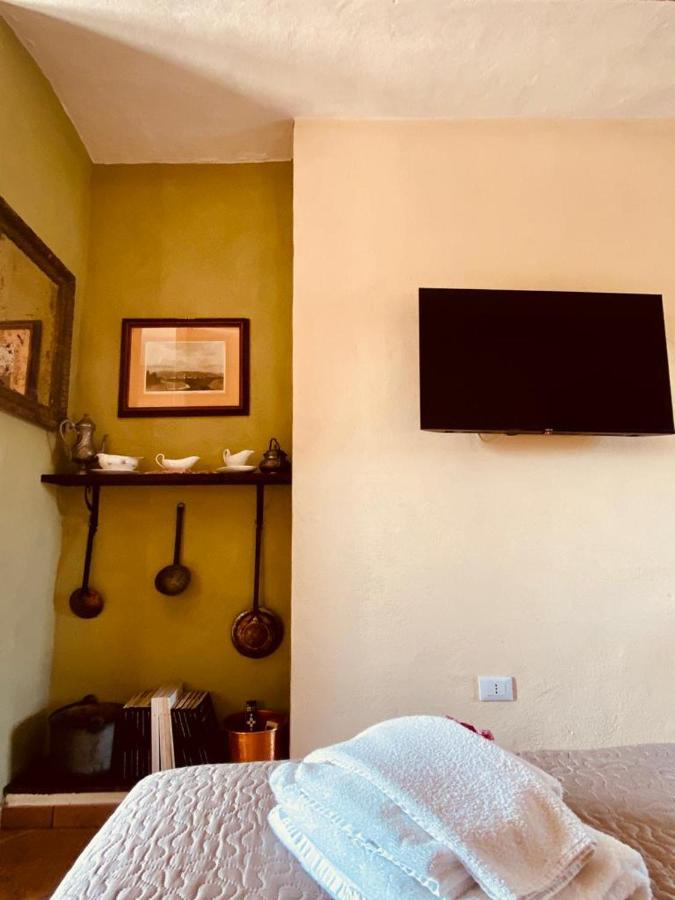 Madama Langa Country House Con Piscina Nelle Vigne Montelupo Albese Eksteriør bilde